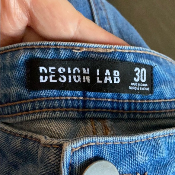 Design Lab distressed pearl jeans - Picture 3 of 4